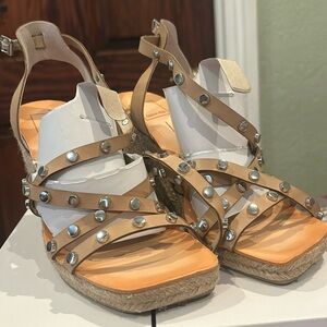 Studded wedge dolce vita